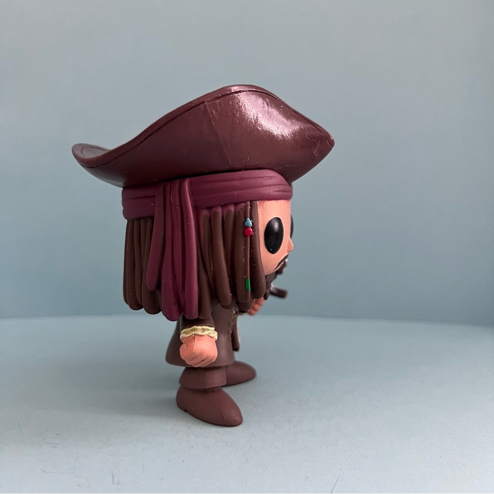 Funko Pop Pirates of the Caribbean Captain Jack Sparrow - Picture 3 of 5